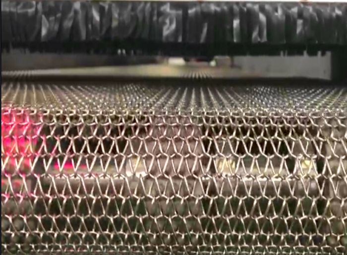 金屬網(wǎng)帶生產(chǎn)廠(chǎng)家